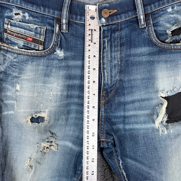 Diesel D-Strukt Made in Italy Tapered Destroyed Jeans - Men's Size 33*30 - Blue